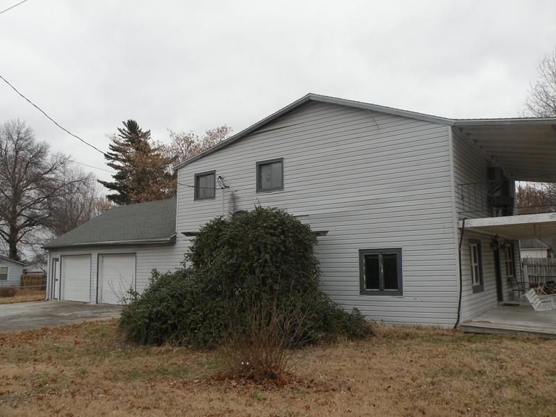 1028 W Hunter, Nevada, MO 64772