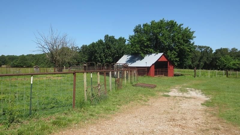401 Rd, El Dorado Springs, MO 64744