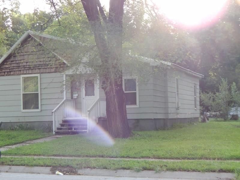 918 N Ash, Nevada, MO 64772