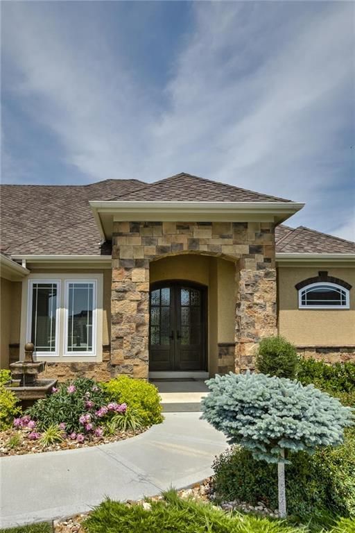 4812 Montebella Dr, Riverside, MO 64150