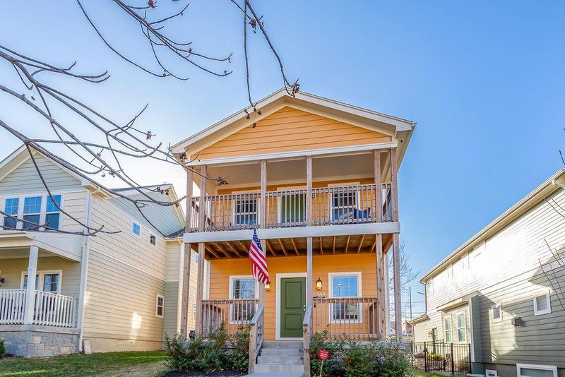 2548 Tracy Ave, Kansas City, MO 64108