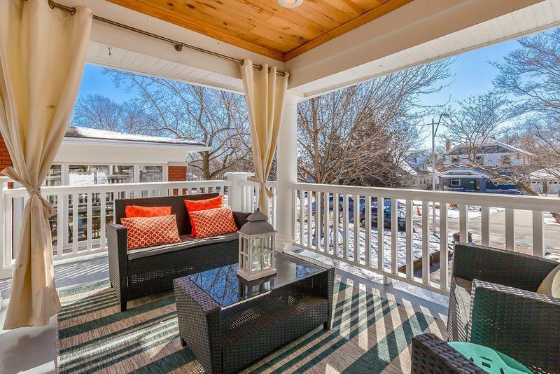 420 W 59th Ter, Kansas City, MO 64113