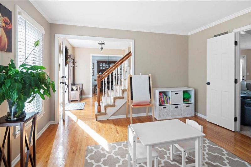 12112 Perry St, Overland Park, KS 66213