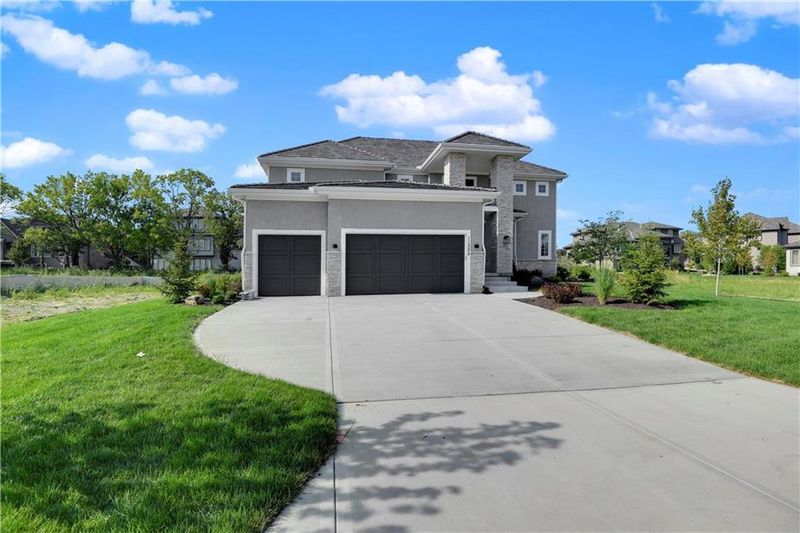 11302 W 166th Ct, Overland Park, KS 66221