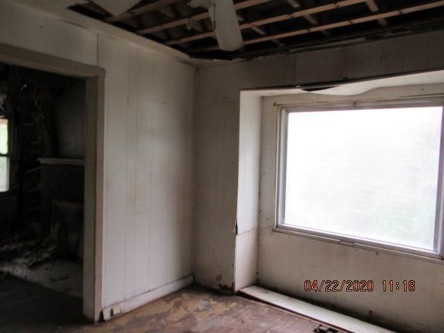 4303 E 55th St, Kansas City, MO 64130