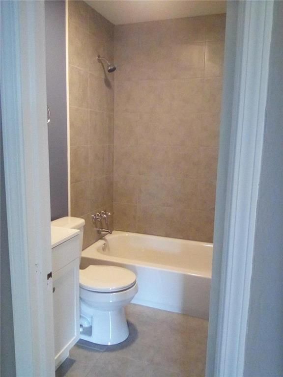 5116 NE 45th St, Kansas City, MO 64117