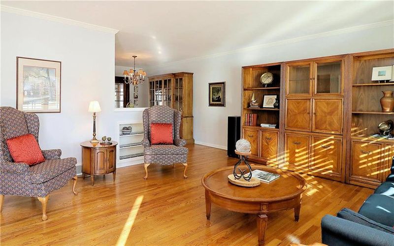 10012 Cedar St, Overland Park, KS 66207