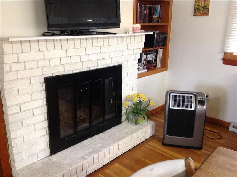 1301 E 100th Ter, Kansas City, MO 64131