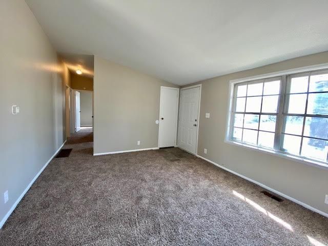 8510 E 93rd Ter, Kansas City, MO 64138