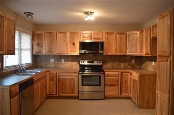 5903 E 97th Ter, Kansas City, MO 64134
