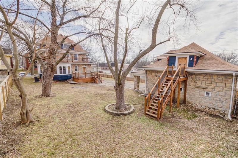 2610 E 29th St, Kansas City, MO 64128