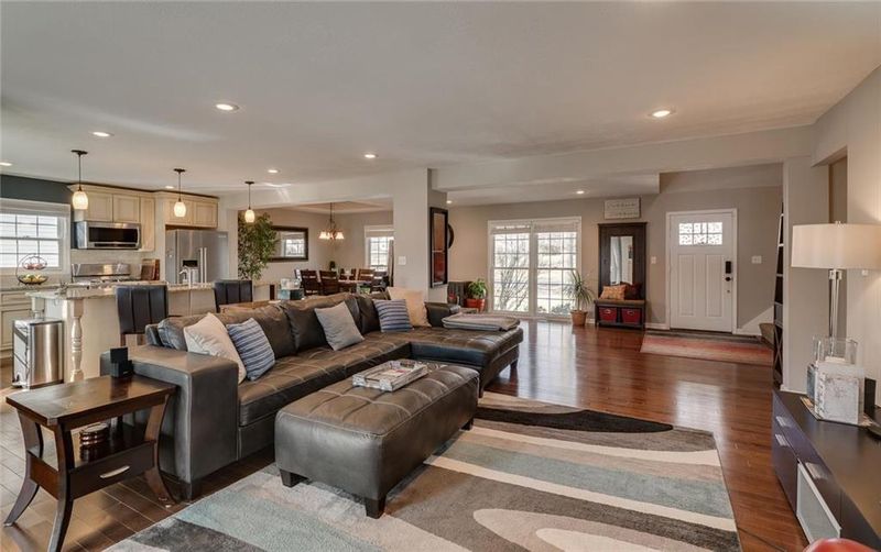 10525 Wedd St, Overland Park, KS 66212