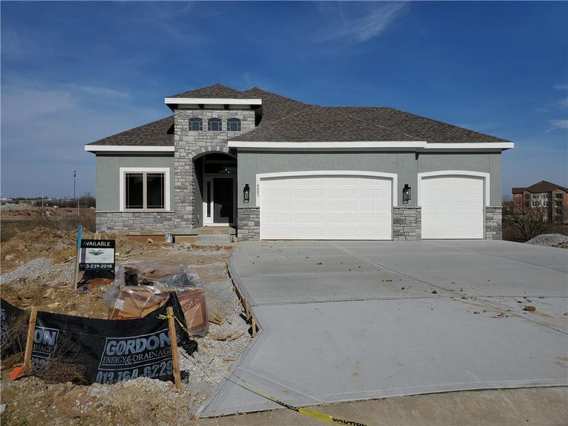 8003 W 166 Ter, Overland Park, KS 66085