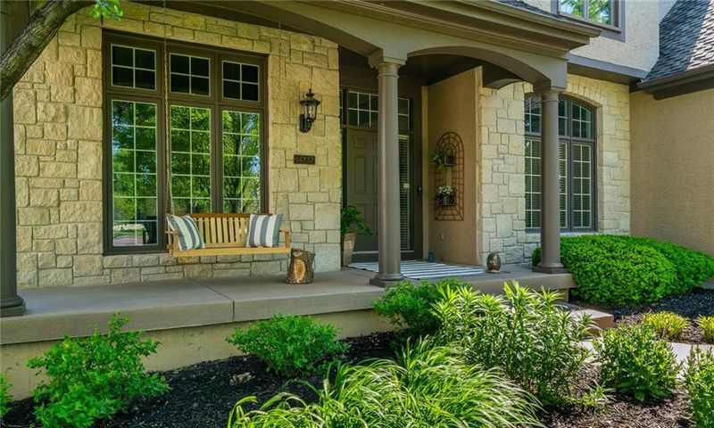 14737 Maple St, Overland Park, KS 66223