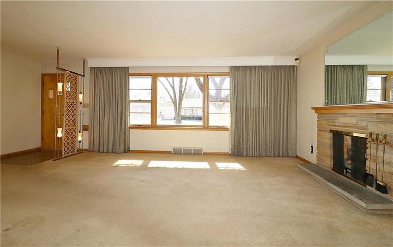 606 E 81 Ter, Kansas City, MO 64131