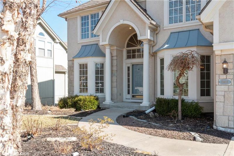 15609 Howe St, Overland Park, KS 66224