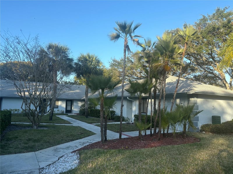 2765 Countryside Blvd #106, Clearwater, FL 33761