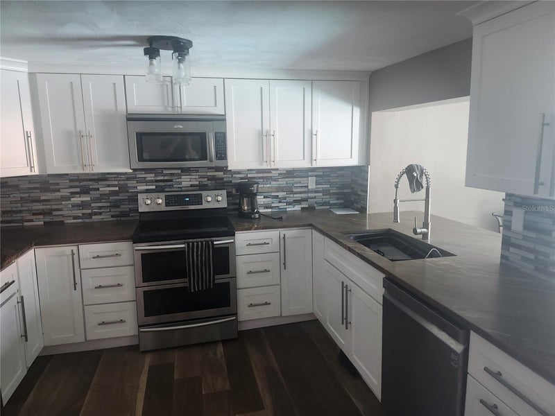 8501 Hunting Saddle Dr, Hudson, FL 34667