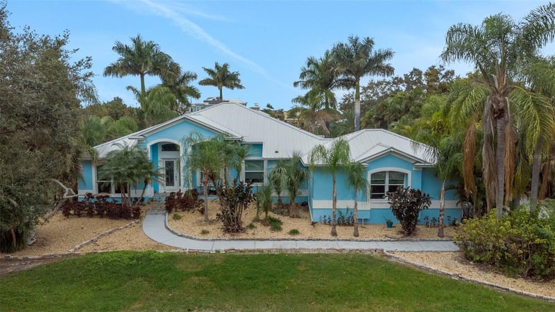 424 Island Cay Way, Apollo Beach, FL 33572