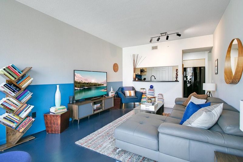 322 E Central Blvd #1008, Orlando, FL 32801