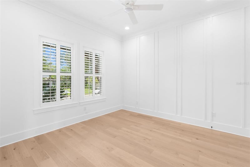 690 Geneva Pl, Tampa, FL 33606