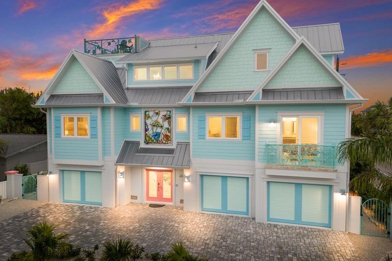118 Mangrove Ave, Anna Maria, FL 34216