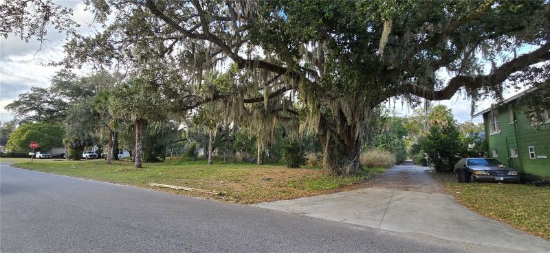 E 11th St, Sanford, FL 32771