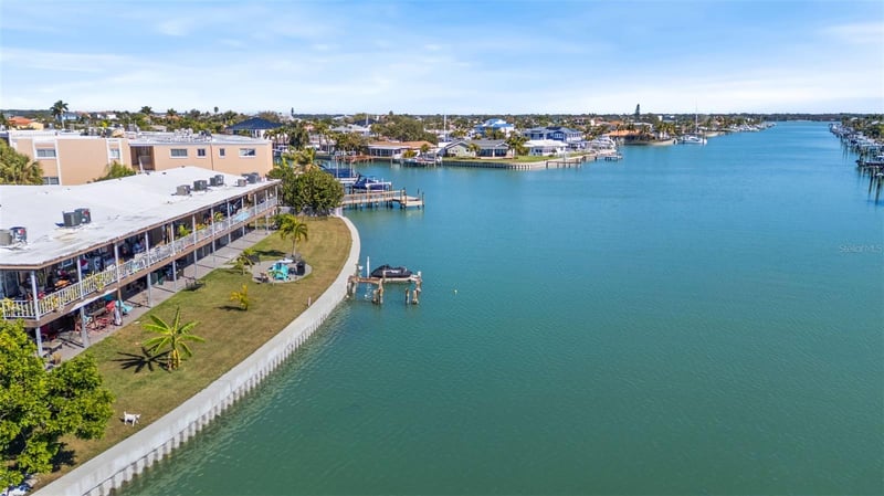 275 116th Ave, Treasure Island, FL 33706
