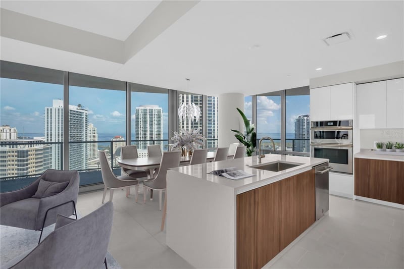 400 Central Ave #2207, St Petersburg, FL 33701
