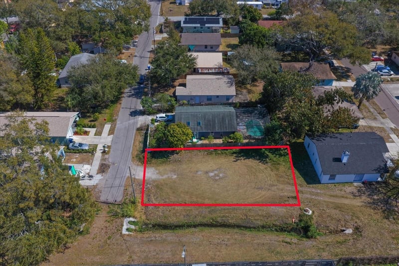 Braginton St, Largo, FL 33756