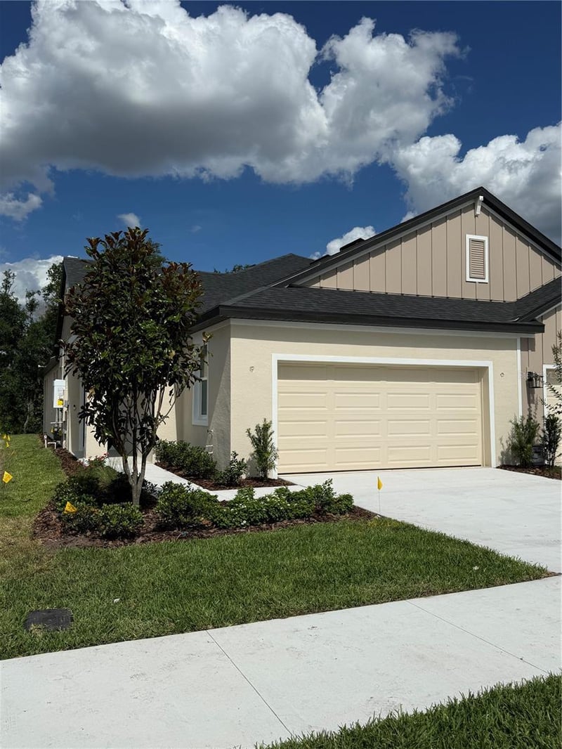 3695 Nandina Cir, Sun City Center, FL 33573