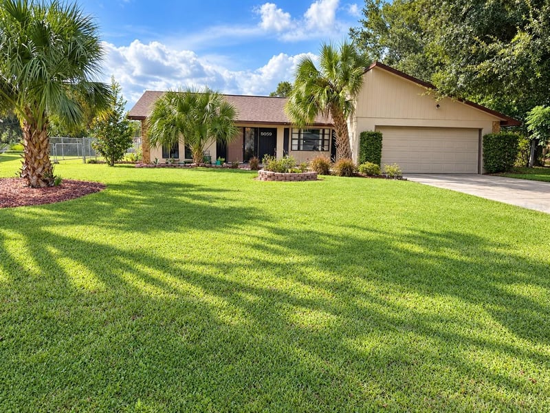 5059 Bernadette Dr, Zephyrhills, FL 33541