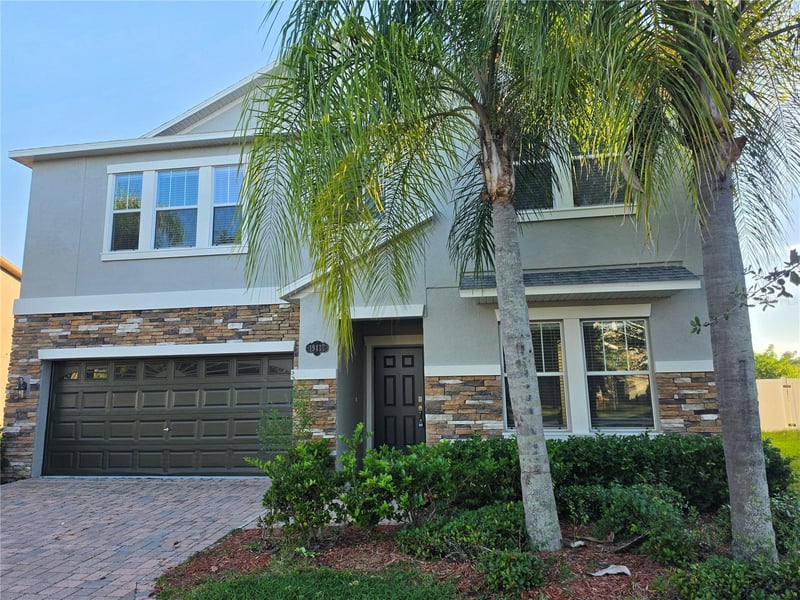 19417 Paddock View Dr, Tampa, FL 33647