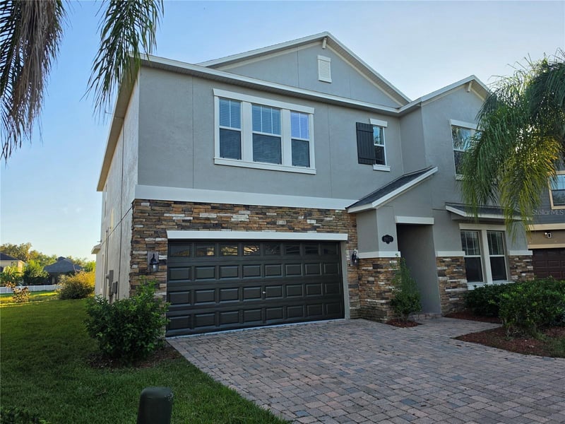 19417 Paddock View Dr, Tampa, FL 33647