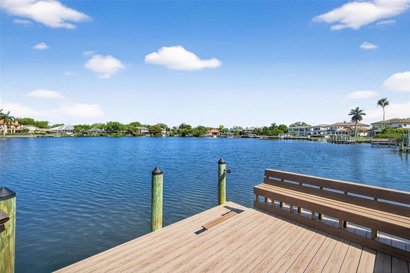 460 Coffee Pot Riviera NE, St Petersburg, FL 33704