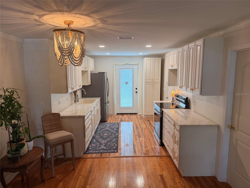 519 Norfolk St, Dunedin, FL 34698