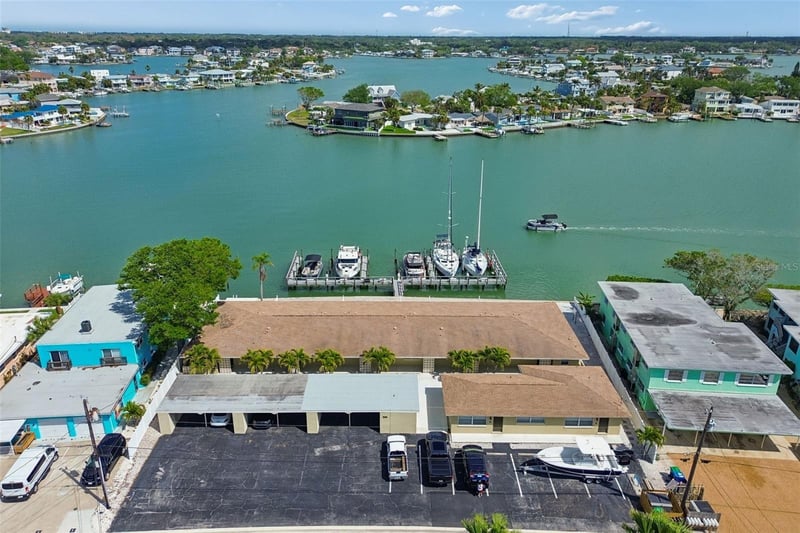 2307 Bay Blvd, Indian Rocks Beach, FL 33785