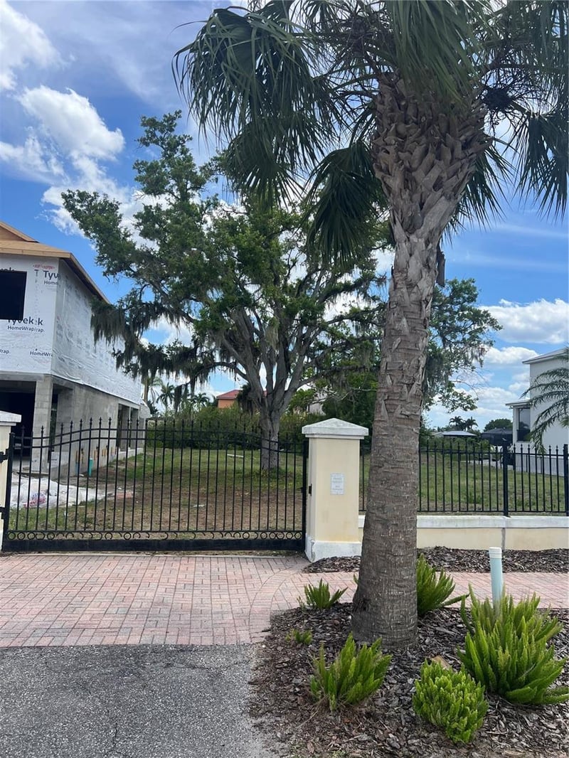 554 Estuary Shore Ln, Apollo Beach, FL 33572
