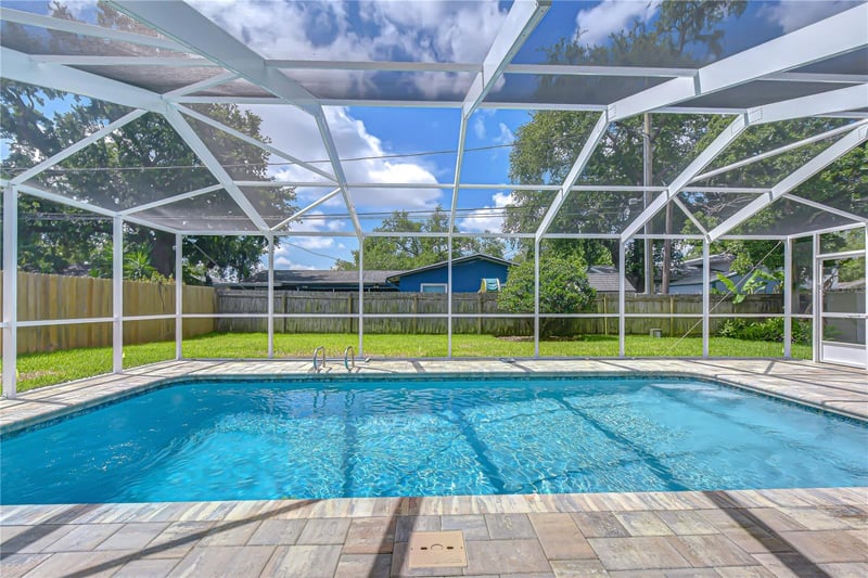 2167 Lakeview Rd, Clearwater, FL 33764