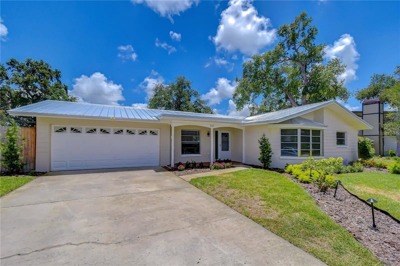 2167 Lakeview Rd, Clearwater, FL 33764