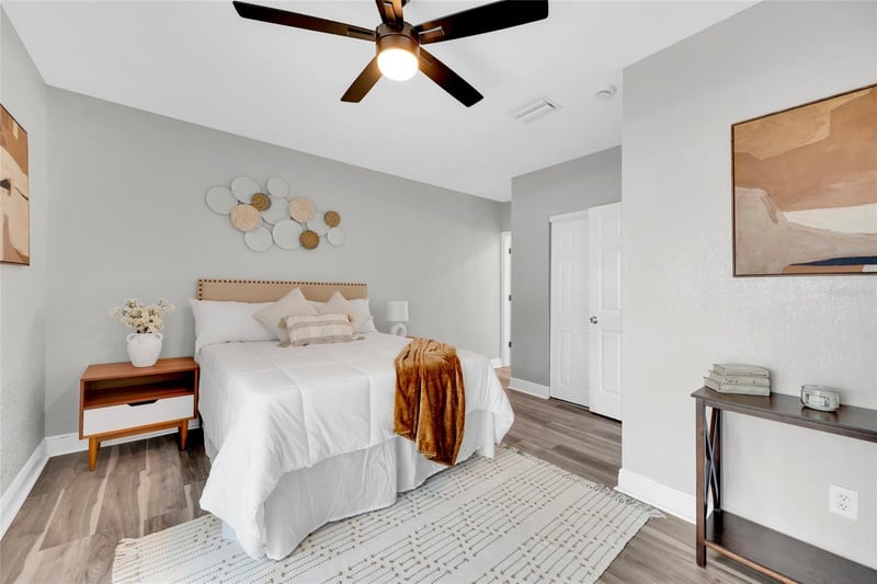 429 E Oakwood St, Tarpon Springs, FL 34689