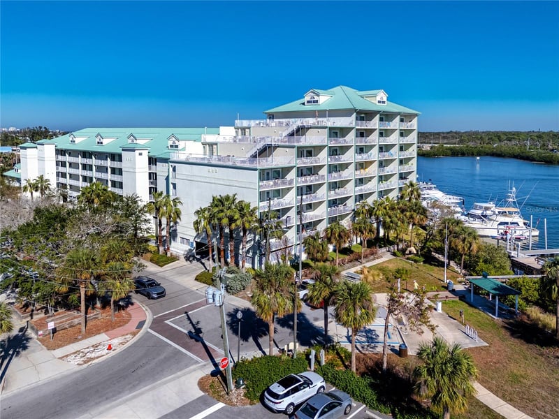 399 2nd St #718, Indian Rocks Beach, FL 33785