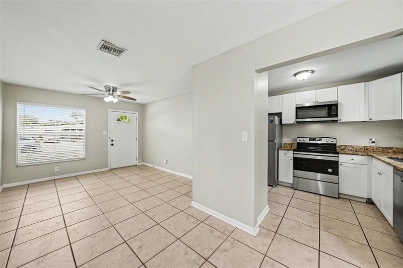10209 N 28th St, Tampa, FL 33612