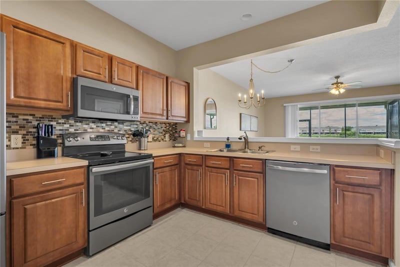 4939 Pond Ridge Dr, Riverview, FL 33578