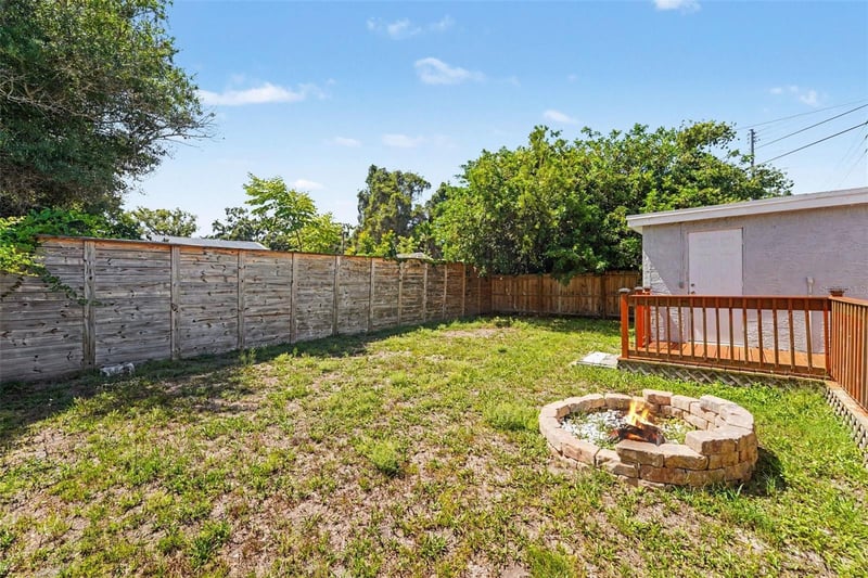 1940 N Betty Ln, Clearwater, FL 33755