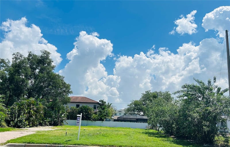 523 W Davis Blvd, Tampa, FL 33606