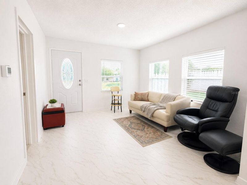 802 Jurgens St, Clearwater, FL 33755