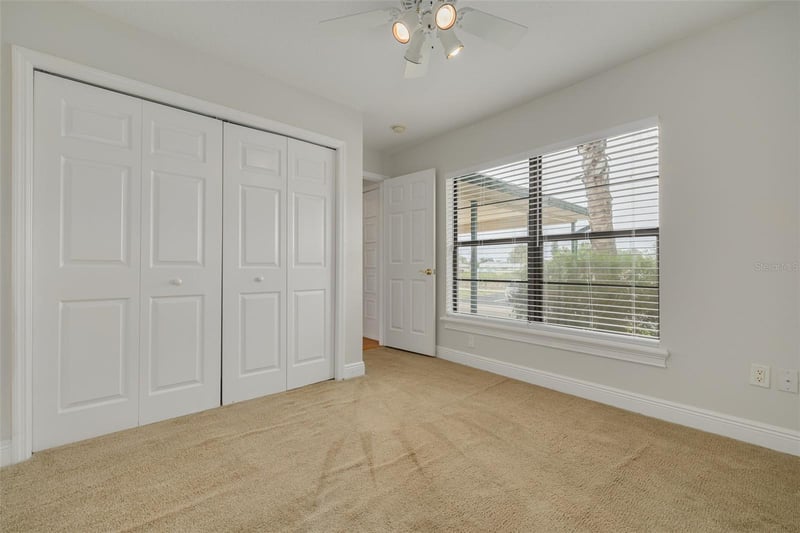 616 Yardarm Dr #8, Apollo Beach, FL 33572