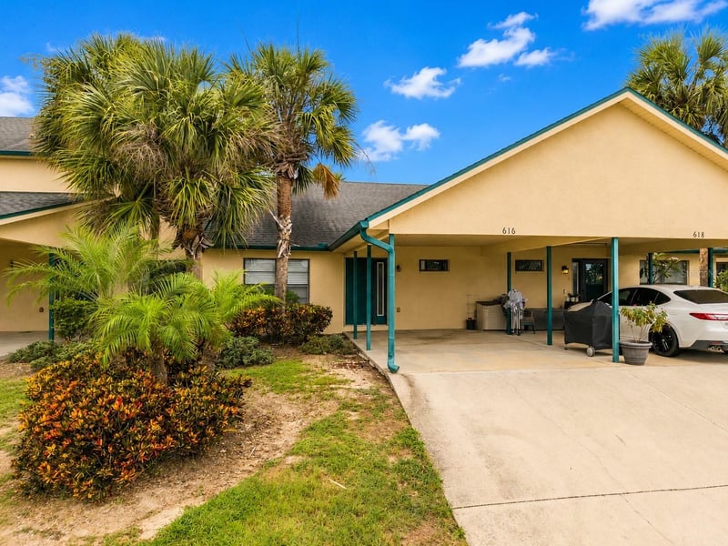 616 Yardarm Dr #8, Apollo Beach, FL 33572