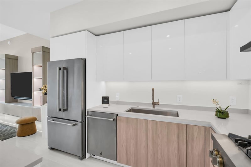 400 Central Ave #2705, St Petersburg, FL 33701
